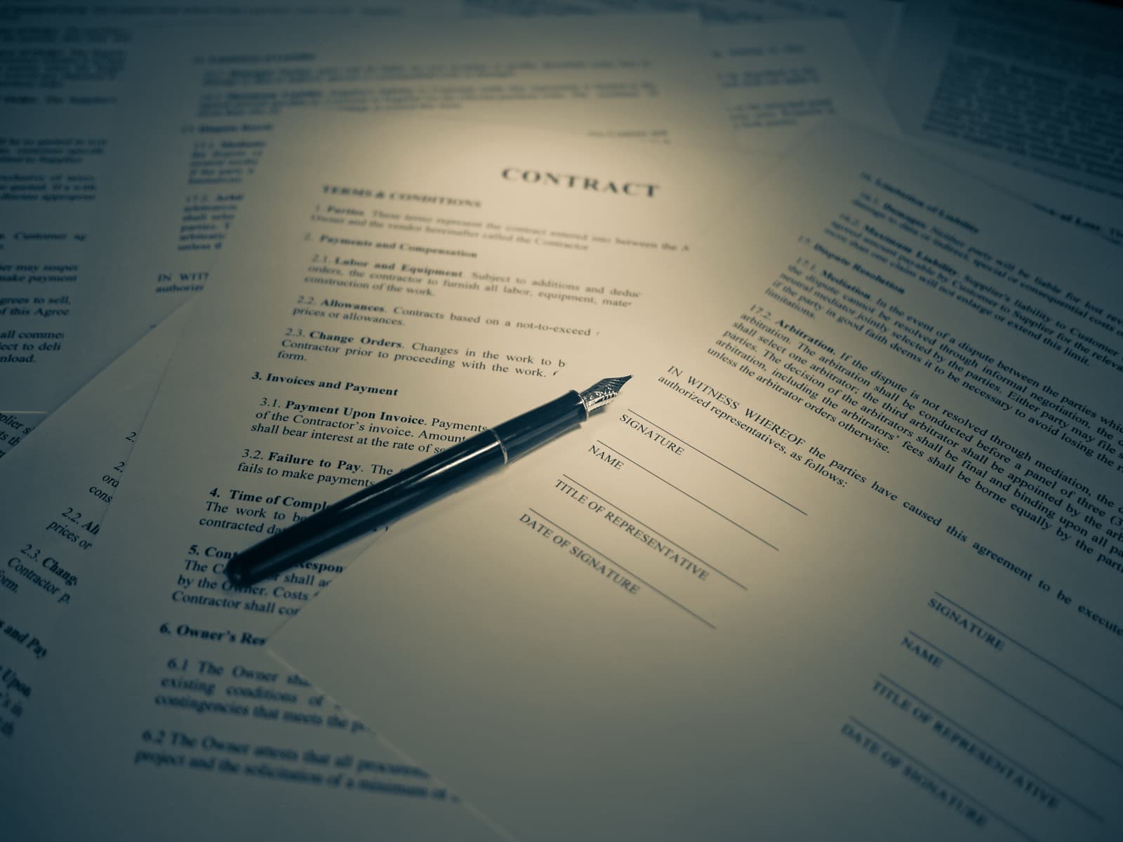 Compromis ou promesse de vente : différences, clauses suspensives et pièges